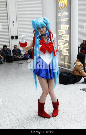 London, UK. 23. Mai 2014. Besucher in Tracht auf der Comic Con MCM Pop-Kultur Convention in London. 23.05.2014 Kredit: Theodore Liasi/ZUMA Press, Inc./Alamy Live News Stockfoto