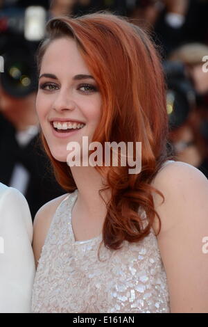 Cannes, Frankreich. 23. Mai 2014. CANNES, Frankreich - 23. Mai: Kristen Stewart besucht die "Wolken von Sils Maria" Premiere während der 67. jährlichen Cannes Film-Festival am 23. Mai 2014 in Cannes, Frankreich Credit: Friedrich Injimbert/ZUMAPRESS.com/Alamy Live News Stockfoto