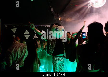 London, UK. 23. Mai 2014. Nicky Siano, der DJ im Studio 54 und die Galerie war, spielte eine einmalige Veranstaltung in East London hosted by Daniel Lismore und der letzte Dienstag Gesellschaft. Bildnachweis: Rachel Megawhat/Alamy Live-Nachrichten Stockfoto