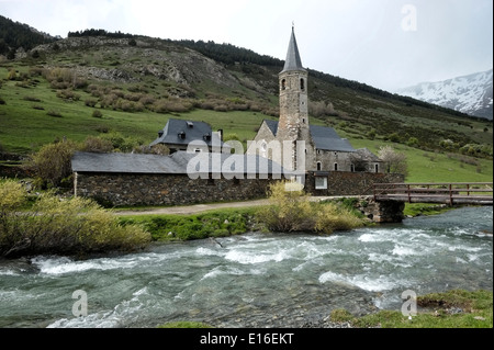 16. Montgarri-Heiligtum befindet sich neben dem Fluss Noguera Pallaresa in der Provinz Lleida in Katalonien Spanien Stockfoto