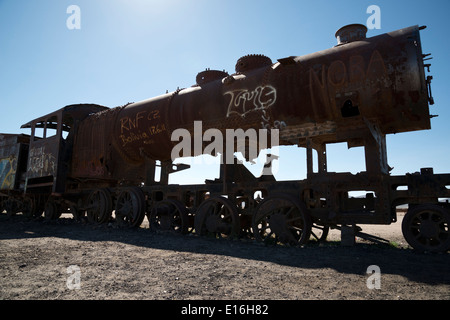 Zug "Friedhof" in der Nähe von Uyuni, Bolivien Stockfoto