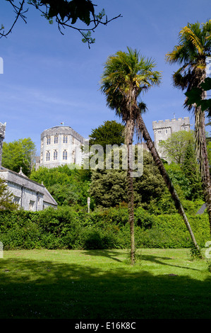 Kirche St. Donats und St Donats Castle, jetzt am Atlantic College, Llantwit Major, Glamorgan Heritage Coast, Vale of Glamorgan. Stockfoto