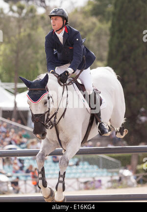 Furusiyya FEI Nations Cup Springreiter Wettbewerb am Piazza di Siena. Großbritanniens Ben Maher Reiten Cella, Piazza di Siena, Rom, Italien. 23.05.14 Credit: Stephen Bisgrove/Alamy Live-Nachrichten Stockfoto