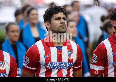 Atlético de Madrid weiterleiten Diego Costa (19) während das Team Line-up vor der UEFA Champions League Finale: Real Madrid X Atlético de Madrid im Luz Stadium in Lissabon, Portugal, Samstag, 24. Mai 2014. Stockfoto