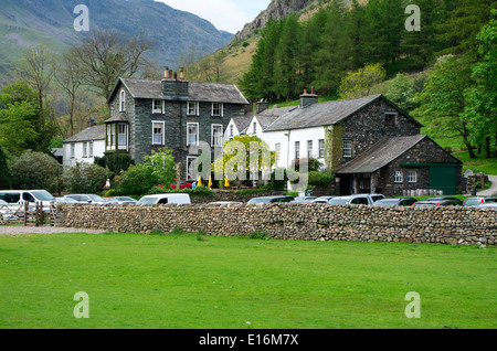 Die alten Dungeon Ghyll Hotel, Great Langdale, Ambleside, Nationalpark Lake District, Cumbria, England, UK Stockfoto