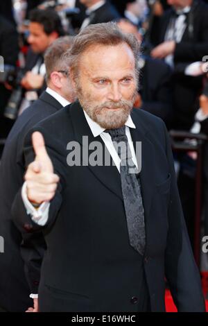 Cannes, Frankreich. 24. Mai 2014. Franco Nero.Closing Zeremonie rot Carpet.Cannes Film Festival 2014.Cannes, France.May 24, 2014. Bildnachweis: Roger Harvey/Globe Photos/ZUMAPRESS.com/Alamy Live-Nachrichten Stockfoto