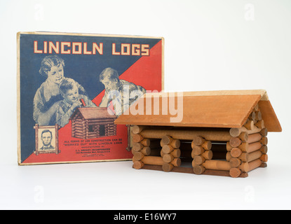 Lincoln Logs Kinderspielzeug erfunden von John Lloyd Wright einen nationalen Spielzeug Hall des Ruhmes Mitglied Stockfoto