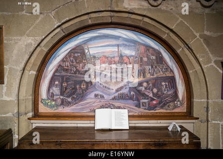 Malerei in der Allerheiligen Kirche, Gresford, mit Szenen aus der Gresford Zeche Katastrophe und Rettung von 1934. Stockfoto