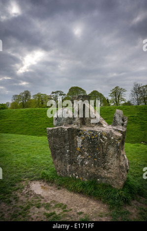 Verstümmelte dies Stein in Avebury neolithischen Kreis und Henge Steindenkmal, Wiltshire, UK Stockfoto