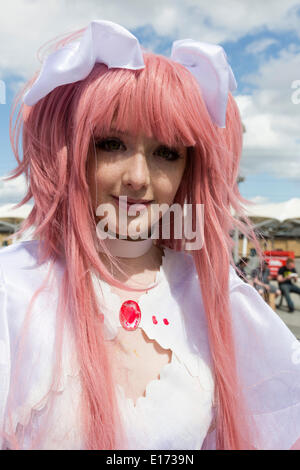 London, UK. 25. Mai 2014. Cosplayer auf der MCM London Comic-Con. Der MCM-London-Comic-Con findet vom 23-25 Mai 2014 im Excel Exhibition Centre in den Docklands. Die Schau zeigt Filmstars, Sci-Fi-Spiele, Cosplayer, Comics, Anime und Manga. Bildnachweis: Nick Savage/Alamy Live-Nachrichten Stockfoto