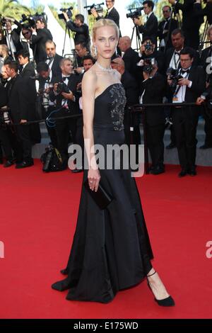 Aymeline Valade nimmt an der Abschlusszeremonie der 67. Internationalen Filmfestspiele von Cannes am Palais des Festivals in Cannes, Frankreich, am 23. Mai 2014. Foto: Hubert Boesl - kein Draht-Dienst- Stockfoto