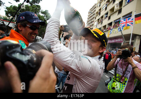 Monte Carlo, 25. Mai 2014. Nico Rosberg feiert die Formel 1 Grand Prix von Monaco, Monte Carlo zu gewinnen. Bildnachweis: Kevin Bennett/Alamy Live-Nachrichten Stockfoto
