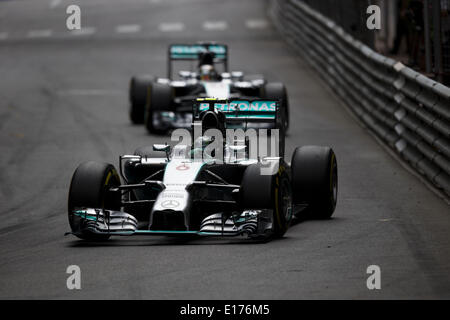 Monte Carlo, Monaco. 25. Mai 2014. NICO ROSBERG und Mercedes AMG Petronas F1 Team fährt in der Formel 1 Monaco Grand Prix 2014 in Monte Carlo, Monaco. Bildnachweis: James Gasperotti/ZUMA Wire/ZUMAPRESS.com/Alamy Live-Nachrichten Stockfoto