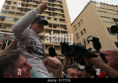 Monte Carlo, Monaco. 25. Mai 2014. F1 Grand Prix von Monaco. Nico Rosberg fährt seinen Mercedes AMG Petronas F1 W05 zum 1. Platz während der Monaco GP, trotz Safety-Car-Phase Credit: Action Plus Sport/Alamy Live News Stockfoto