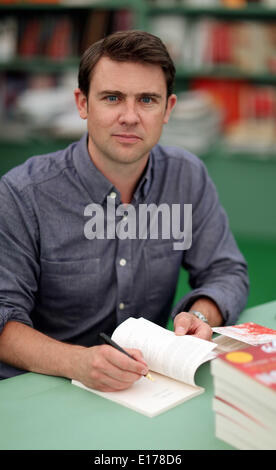 Hay on Wye, UK. 2. Mai 2014. Im Bild: Owen Sheers Re: Hay-Festival, Hay on Wye, Powys, Wales, UK. Bildnachweis: D Legakis/Alamy Live-Nachrichten Stockfoto