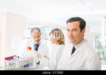 Porträt des Wissenschaftlers im Labor Stockfoto