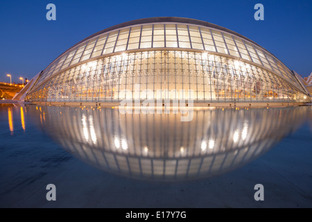 Die Hemsiferic in der Stadt der Künste und Wissenschaften in Valencia, Spanien. Stockfoto