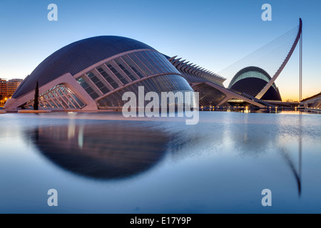 Die Hemsiferic in der Stadt der Künste und Wissenschaften in Valencia, Spanien. Stockfoto