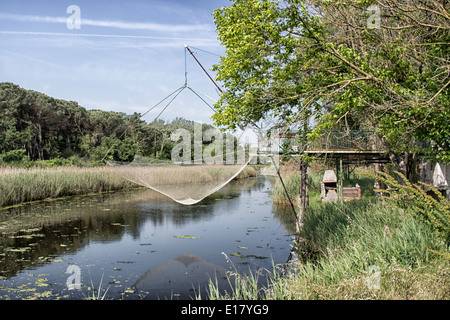 Angeln-Hütte auf der Pialassa della Baiona brackige Lagune in der Nähe von Marina Romea an Te adriatischen Küste in Ravenna (Italien) Stockfoto