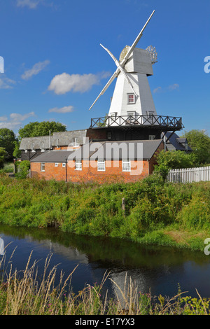 Windmühle am Roggen am Fluss Tillingham East Sussex England Großbritannien GB Vereinigtes Königreich Stockfoto