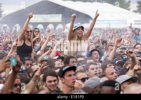 Shakopee, Minnesota, USA. 25. Mai 2014. Fans genießen 2014 Soundset Musikfestival in Shakopee, Minnesota Credit: Daniel DeSlover/ZUMAPRESS.com/Alamy Live News Stockfoto