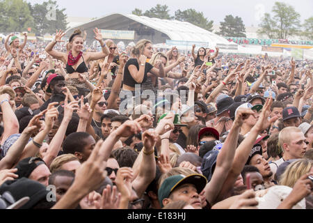 Shakopee, Minnesota, USA. 25. Mai 2014. Fans genießen 2014 Soundset Musikfestival in Shakopee, Minnesota Credit: Daniel DeSlover/ZUMAPRESS.com/Alamy Live News Stockfoto