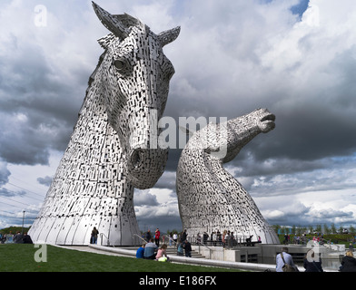 dh Helix Park FALKIRK STIRLINGSHIRE Kelpies Statuen Skulptur The Helix Denkmäler, Horse Power von Andy Scott Stockfoto