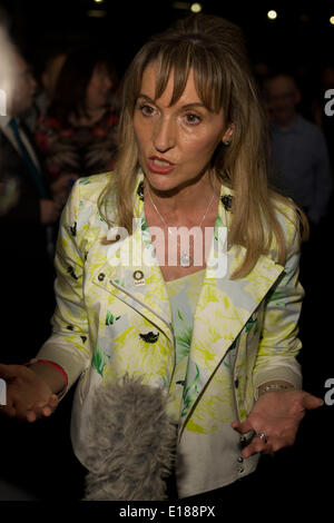 Belfast, UK. 26. Mai 2014. Martina Anderson MEP bei Europawahlen führt Credit: Bonzo/Alamy Live-Nachrichten Stockfoto