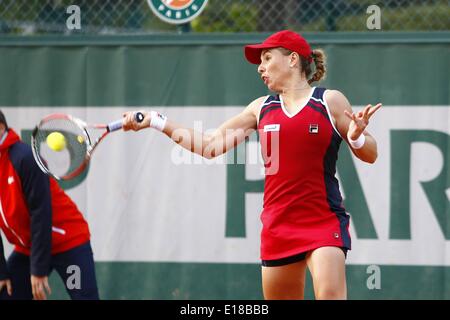 Paris, Frankreich. 26. Mai 2014. Französisch Open 2014, Roland Garros, Paris, ITF Grand-Slam-Tennis-Turnier, Marina Erakovic (NZL) Credit: Aktion Plus Sport/Alamy Live-Nachrichten Stockfoto