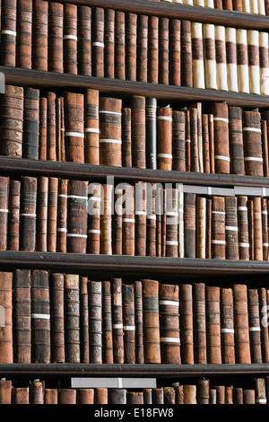 Der lange Raum in der Bibliothek des Trinity College Stockfoto