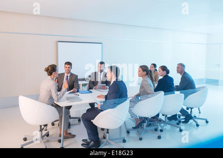 Geschäftsleute treffen im Konferenzraum Stockfoto