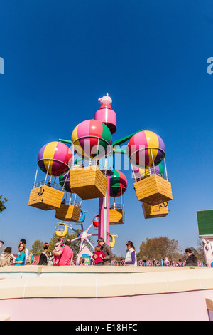 Peppa Schweine Ballonfahrt bei Peppa Pig World, Paultons Park, Romsey, Southampton, England, Vereinigtes Königreich. Stockfoto