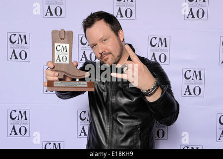 Toronto, Kanada. 26. Mai 2014. 2014 CMAO (Country Music Association of Ontario) Awards Gewinner - Deric Ruttan, Songwriter Of The Year. (D.Chan/G.Martin/EXImages/Alamy Live-Nachrichten) Stockfoto