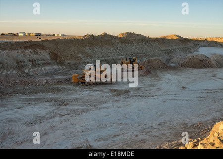 Planierraupe, Konstruktion, Baumaschinen, Bau, Aushub, Traktor, Maschine, Website, Bergbau, Bagger, gelb, Industrie, Kraftfahrzeugs Stockfoto