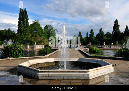 Einen Überblick über die italienischen Gärten im Hyde Park, London Stockfoto