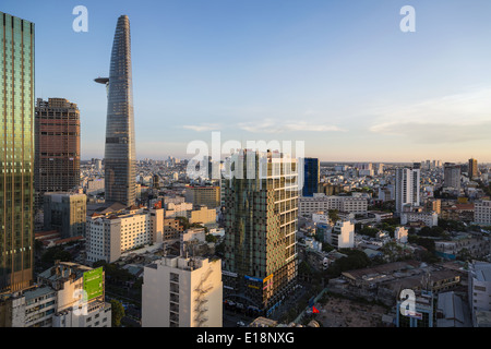 Panoramische Ansicht von Ho Chi Minh City von der Terrasse des Sheraton Hotels Stockfoto