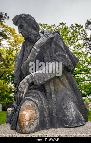 Frederic Chopin Bronze Statue von Jozef Goslawski, im Park am Chopin-Museum in Zelazowa Wola, Masowien, Polen Stockfoto
