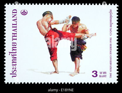 Thailand - Circa 2003: Eine Thai Briefmarke gedruckt in Thailand mit traditionellen Muay-Thai-Boxen Stockfoto