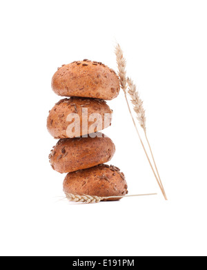 Hamburger Brötchen oder Roll und Weizen Ohren isoliert auf weißem Hintergrund Ausschnitt Stockfoto