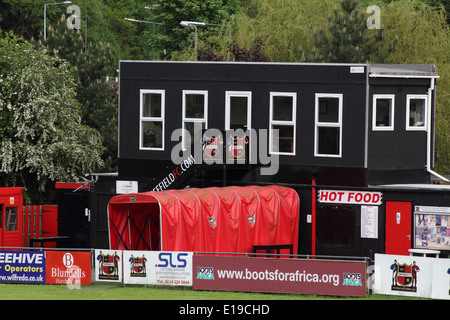 Tunnel der Spieler auf das Spielfeld des Sheffield Football Club; der weltweit erste Fußballverein, Derbyshire, England UK. Stockfoto