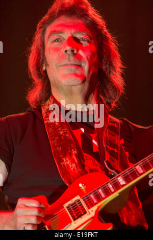Mailand Italien. 26. Mai 2014. STEVE HACKETT ex-Genesis-Gitarrist tritt am Teatro Linear4Ciak während der "Genesis erweitert 2014 World Tour" Stockfoto
