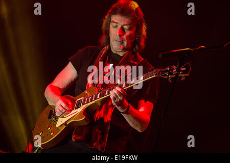 Mailand Italien. 26. Mai 2014. STEVE HACKETT ex-Genesis-Gitarrist tritt am Teatro Linear4Ciak während der "Genesis erweitert 2014 World Tour" Stockfoto