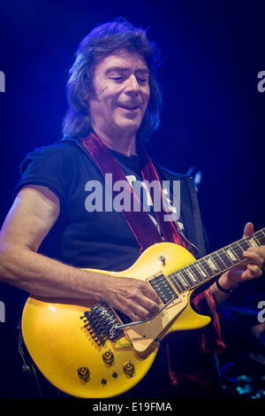 Mailand Italien. 26. Mai 2014. STEVE HACKETT ex-Genesis-Gitarrist tritt am Teatro Linear4Ciak während der "Genesis erweitert 2014 World Tour" Stockfoto