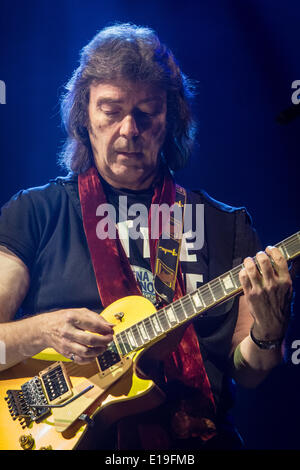 Mailand Italien. 26. Mai 2014. STEVE HACKETT ex-Genesis-Gitarrist tritt am Teatro Linear4Ciak während der "Genesis erweitert 2014 World Tour" Stockfoto