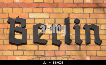 Bahnhof Lichterfelde-West, Hans-Sachs-Straße, Lichterfelde, Berlin, Deutschland Stockfoto