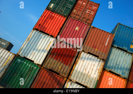 Sunda Kelapa, der geschäftigen Schoner aus Holz von Jakarta. Stockfoto