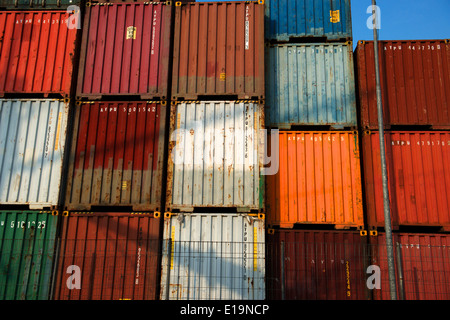 Sunda Kelapa, der geschäftigen Schoner aus Holz von Jakarta. Stockfoto