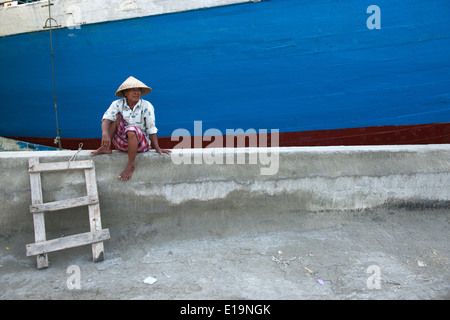 Sunda Kelapa, der geschäftigen Schoner aus Holz von Jakarta. Stockfoto