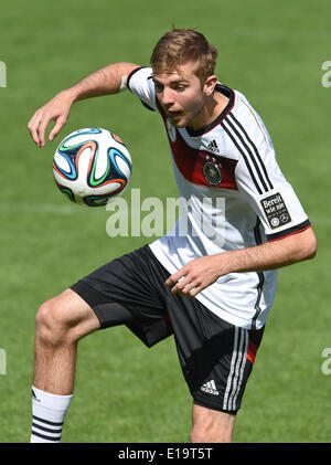 Passeier, Italien. 28. Mai 2014. Christoph Kramer von der deutschen Fußball-Nationalmannschaft besucht eine Trainingseinheit auf einem Trainingsplatz in St. Leonhard in Passeier, Italien, 28. Mai 2014. Deutschlands Fußball Mannschaft bereitet sich auf die kommende FIFA WM 2014 in Brasilien bei einem Trainingslager in Südtirol bis 30. Mai 2014. Foto: Andreas Gebert/Dpa/Alamy Live-Nachrichten Stockfoto