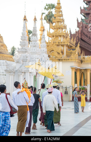 Shwedagon-Pagode ist die wichtigste Pagode in Yangon, Myanmar Gehäuse die eine Haarsträhne Buddhas. Stockfoto